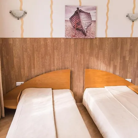 Apartment Iris69 *